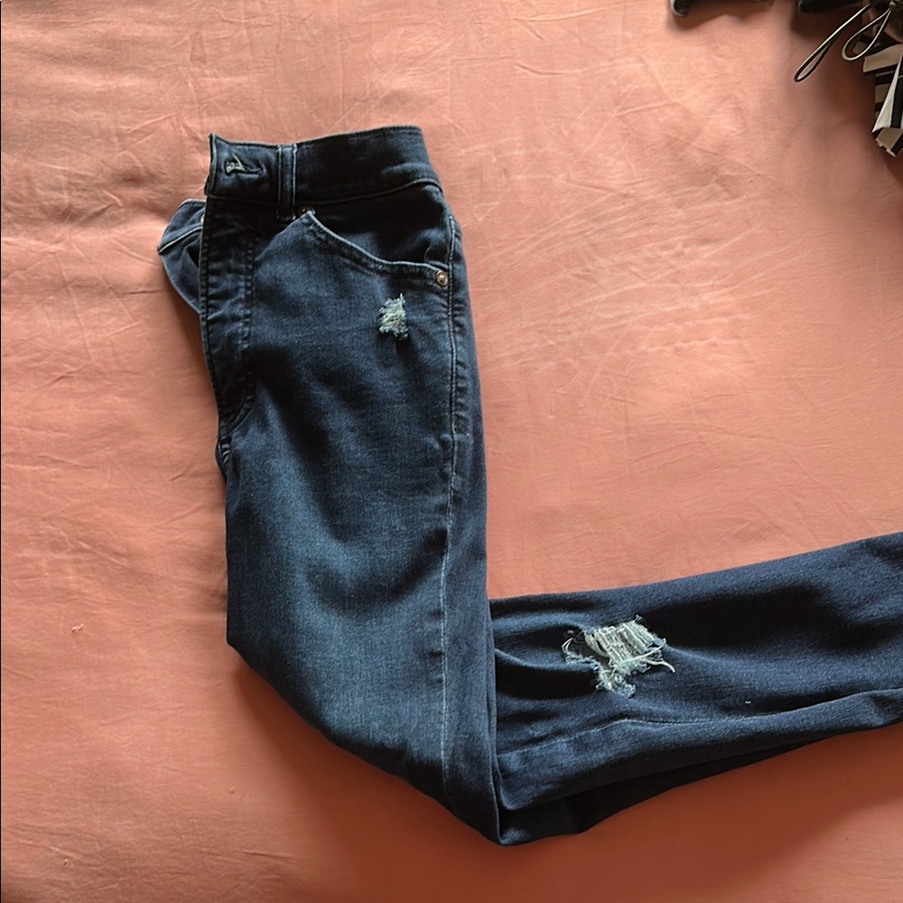 ⭐️ BOGO DENIM Highwaisted Distressed Blue Jeans - skinny
